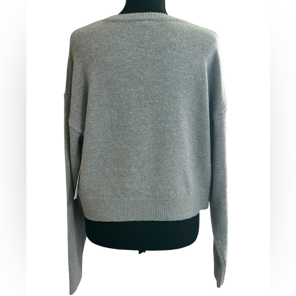 Derek Heart Gray Crewneck Sweater with Black Heart and Pink Bow Accents NWT (L) - Picture 4 of 4